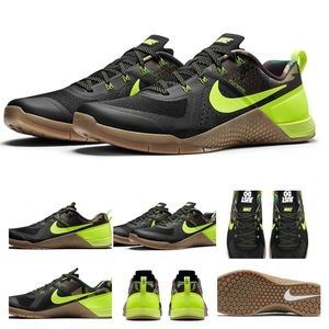 RARE COLORWAY Nike Men's Metcon 1 "Amplify" Volt